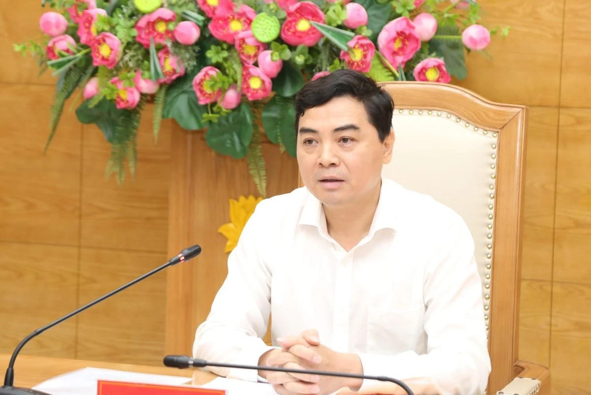 Chủ tịch UBND tỉnh Thanh Hóa Nguyễn Hoài Anh phát biểu kết luận buổi làm việc.