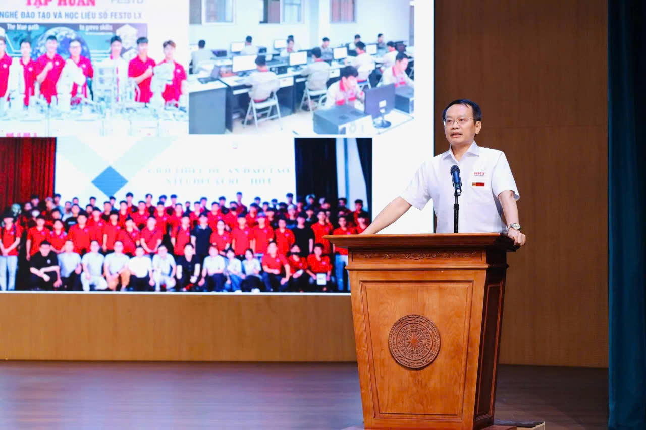 Gắn kết nhà trường và doanh nghiệp: Kinh nghiệm từ Trường Cao đẳng Công nghệ cao Hà Nội và những quy định cần tháo gỡ