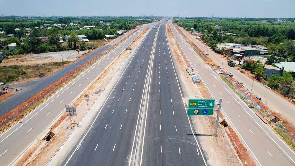 Theo yêu cầu của Bộ Xây dựng, Dự án thành phần 2 cao tốc Biên Hòa - Vũng Tàu sẽ được đưa vào khai thác trước ngày 30/4/2026.