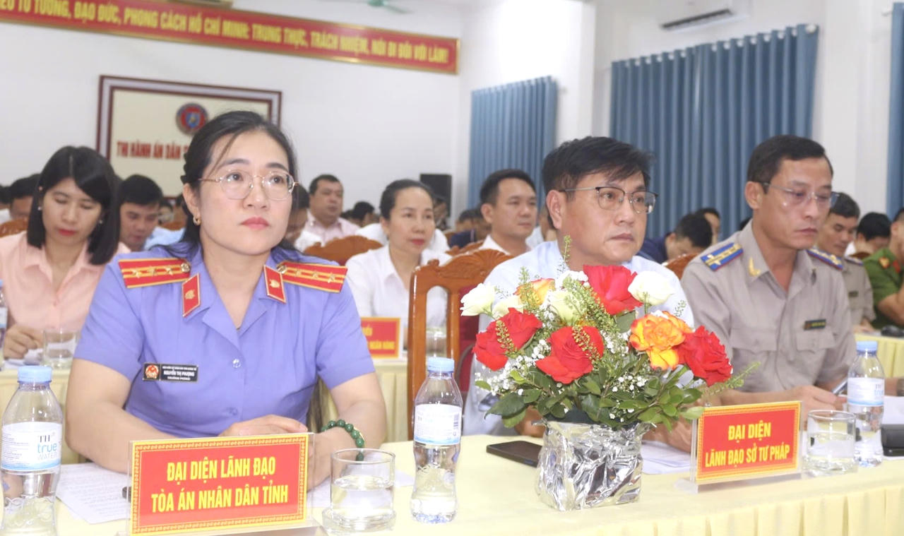 Đại biểu dự hội nghị.