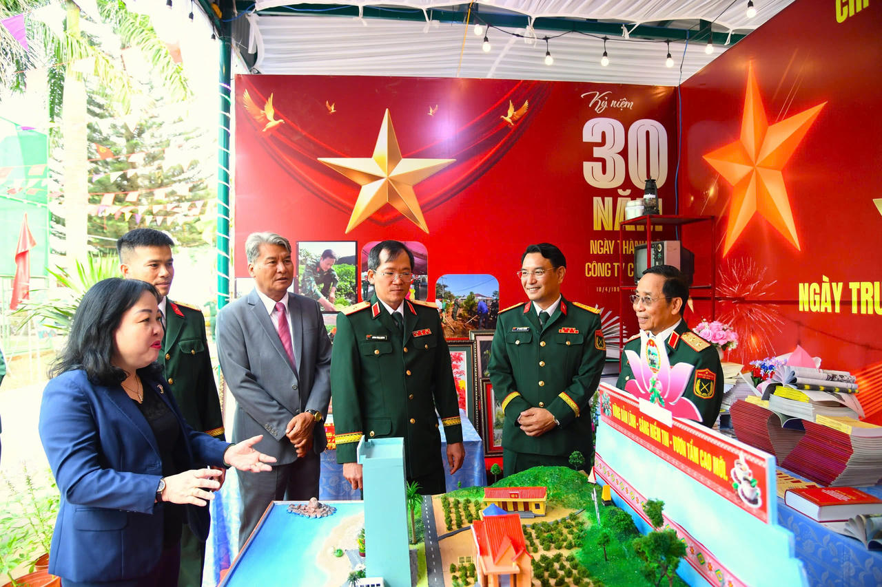 Công ty Cà phê 15 kỷ niệm 30 năm Ngày truyền thống và đón nhận Huân chương Bảo vệ Tổ quốc hạng Ba