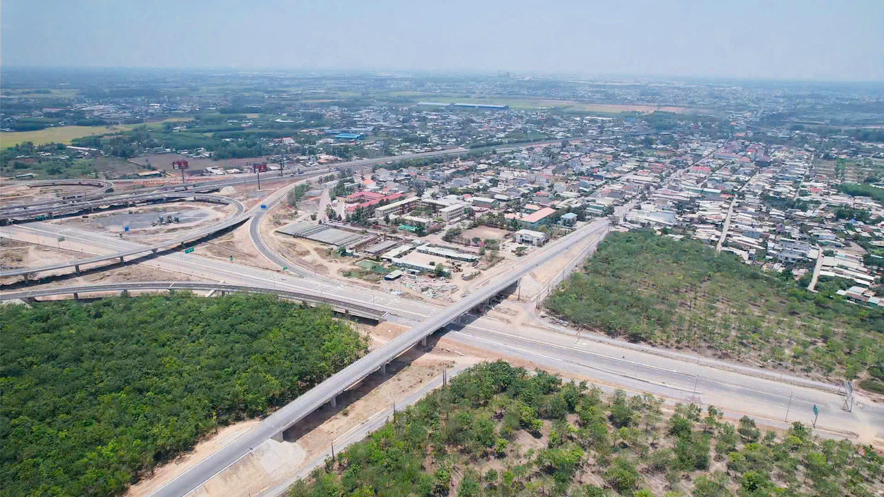 Tuyến chính cao tốc Biên Hòa - Vũng Tàu đoạn 2-3 đã hoàn thành.