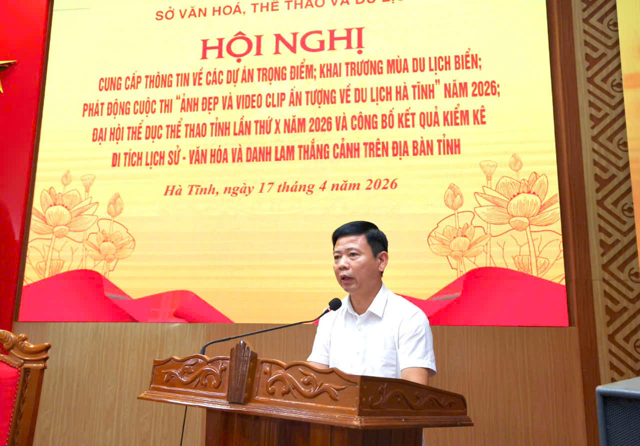 Ông Nguyễn Công Thành - Phó Giám đốc Sở Văn hóa, Thể thao và Du lịch Hà Tĩnh cung cấp thông tin tại hội nghị.