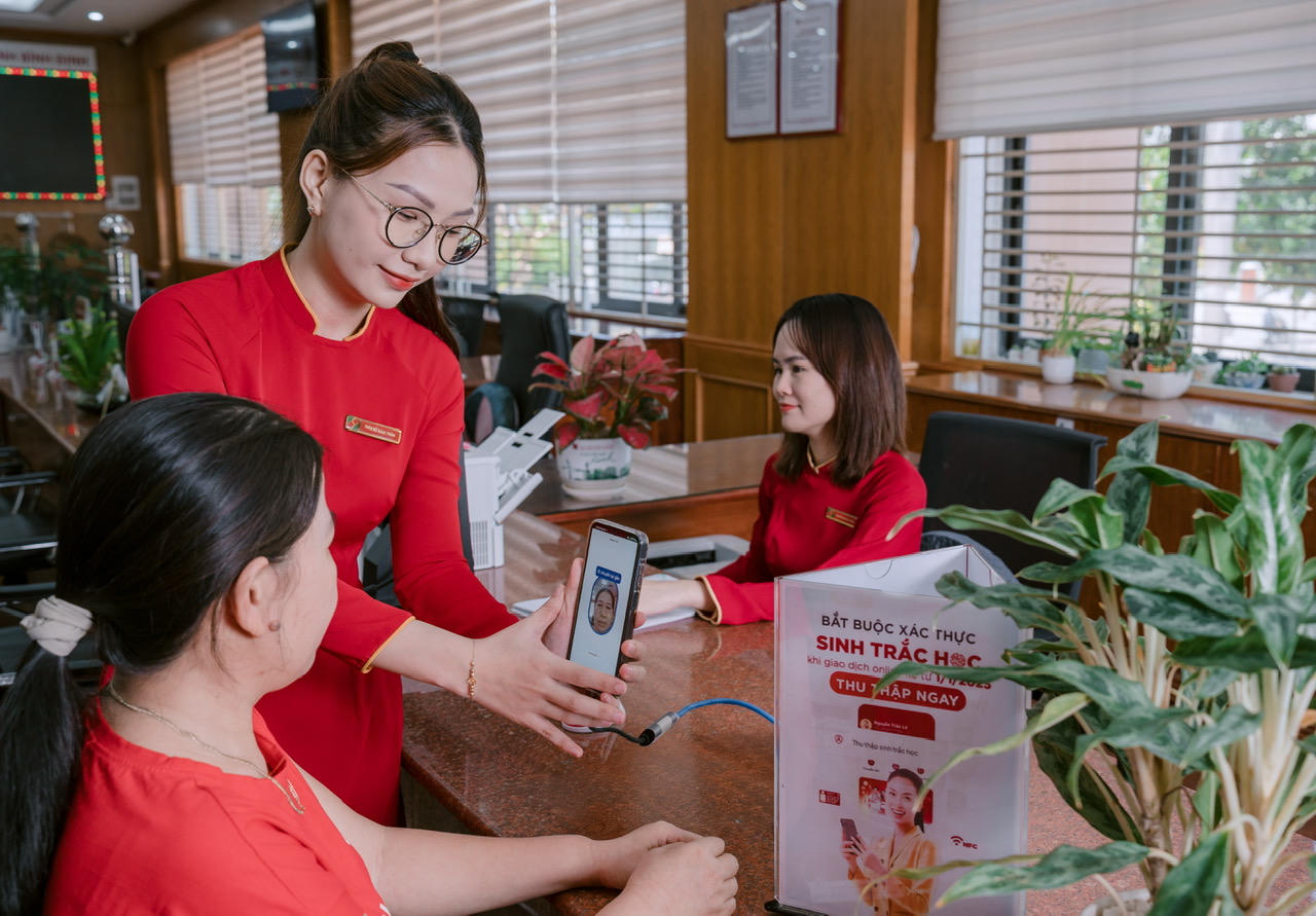 Agribank xây dựng hệ sinh thái ngân hàng số đồng bộ, hướng tới mô hình ngân hàng hiện đại, lấy khách hàng làm trung tâm.