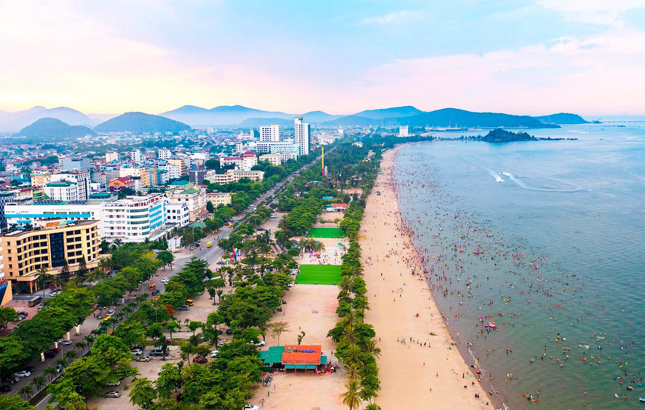 Bắc Trung Bộ 'đánh thức' mùa du lịch biển 2026