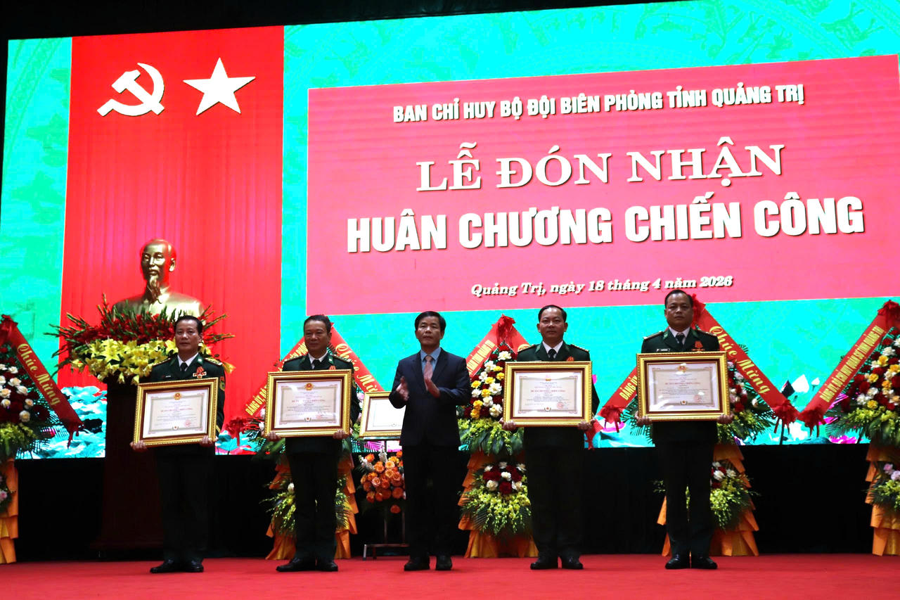 Trao Huân chương Chiến công cho nhiều tập thể, cá nhân Bộ đội Biên phòng Quảng Trị