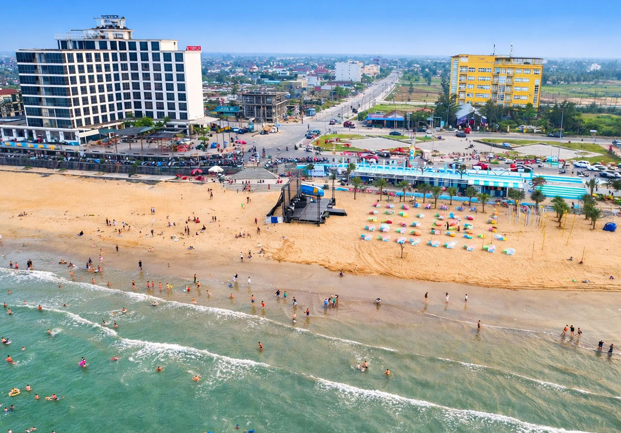 Một góc bãi biển Thiên Cầm (tỉnh Hà Tĩnh).