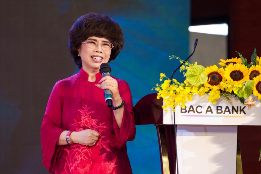 Anh hùng Lao động Thái Hương, Phó Chủ tịch HĐQT kiêm Tổng Giám đốc BAC A BANK phát biểu tại&nbsp;Đại hội đồng cổ đông Ngân hàng TMCP Bắc Á