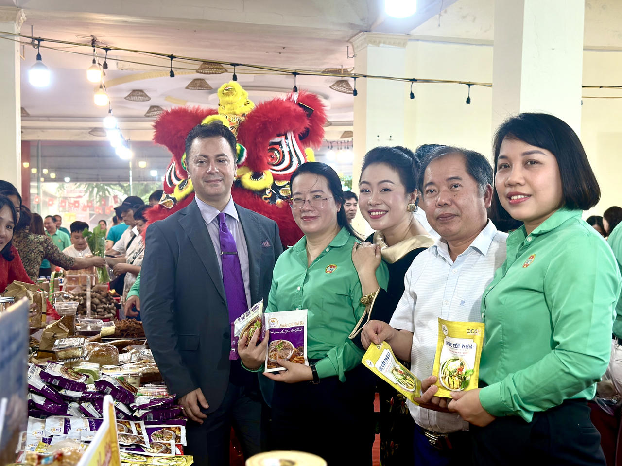 Hàng trăm sản phẩm được giới thiệu tại Phiên chợ Nông sản Hà Nội 2026