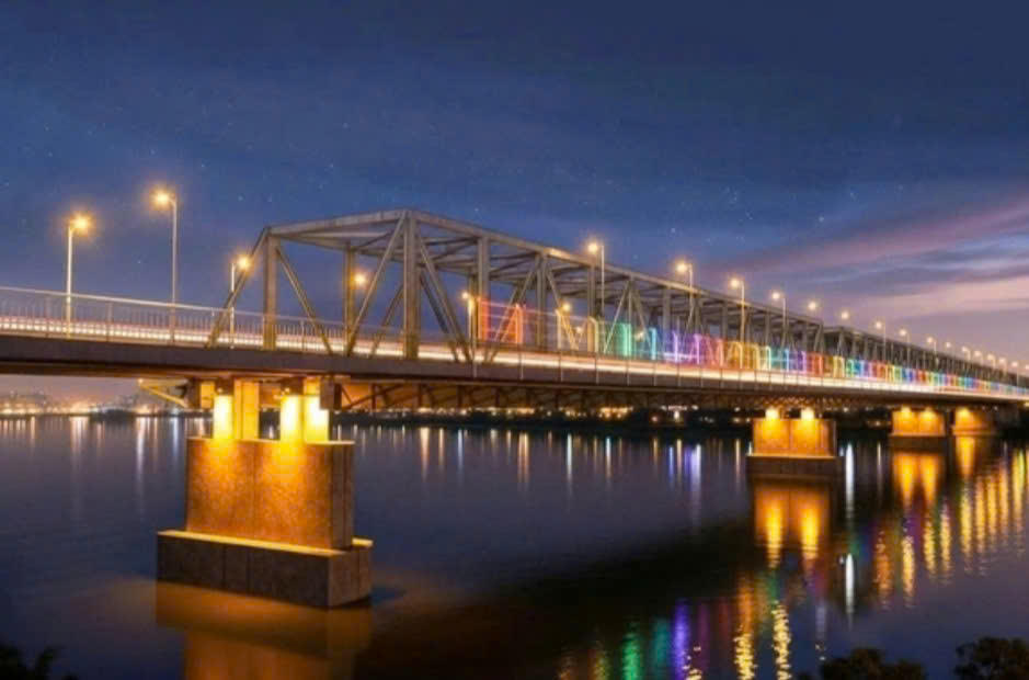 Lắp lưới thép an toàn cầu Bến Thủy 1  