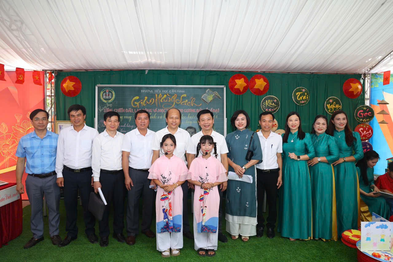 Hà Tĩnh tổ chức Ngày Sách và Văn hóa đọc Việt Nam tại ngôi trường mang tên Tổng Bí thư Hà Huy Tập