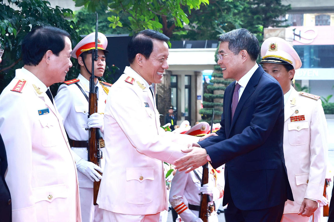 Thủ tướng Lê Minh Hưng dự Lễ kỷ niệm 80 năm Ngày truyền thống lực lượng Cảnh sát hình sự