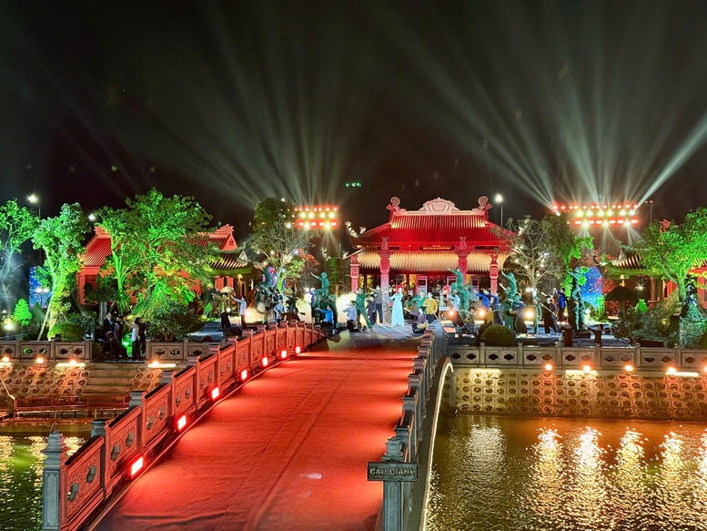 Phó Thủ tướng Chính phủ Lê Tiến Châu dự Chương trình "Bản hùng ca trên sông"- Ảnh 2.