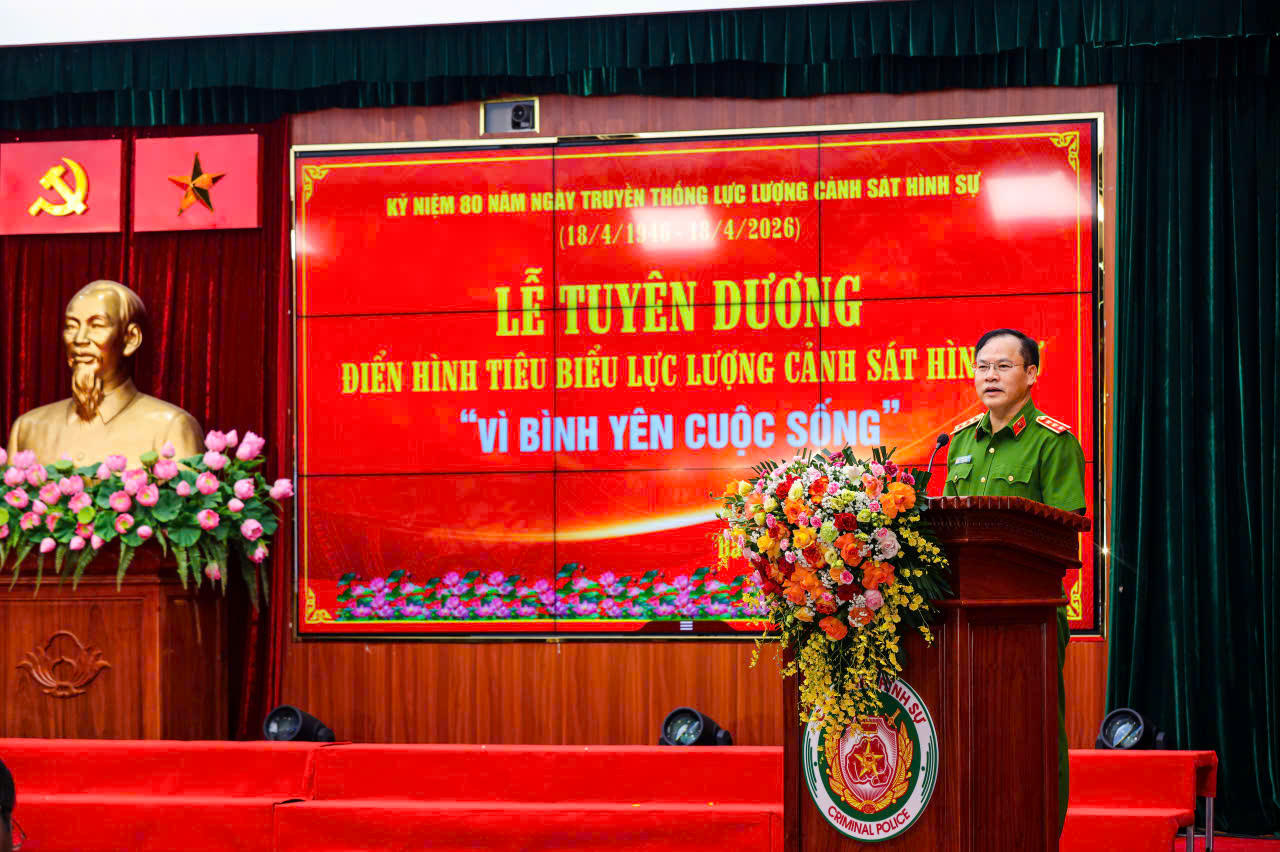 Thứ trưởng Nguyễn Văn Long phát biểu tại Lễ tuyên dương.