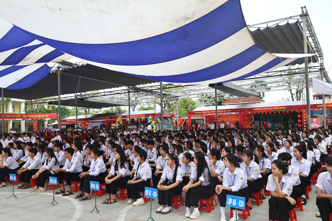 Hà Tĩnh tổ chức Ngày Sách và Văn hóa đọc Việt Nam tại ngôi trường mang tên Tổng Bí thư Hà Huy Tập