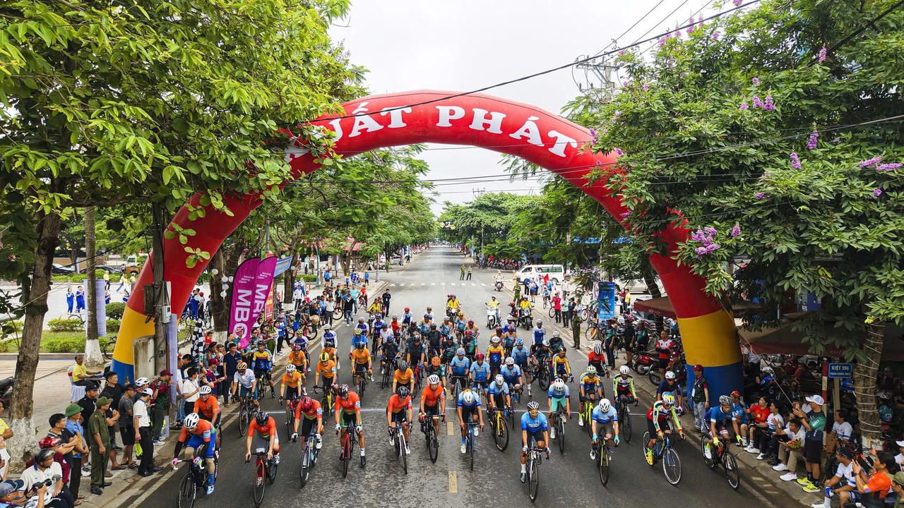 260 vận động viên tranh tài tại Giải đua xe đạp Quảng Trị 2026 “Chung tay kiến tạo Hòa bình”