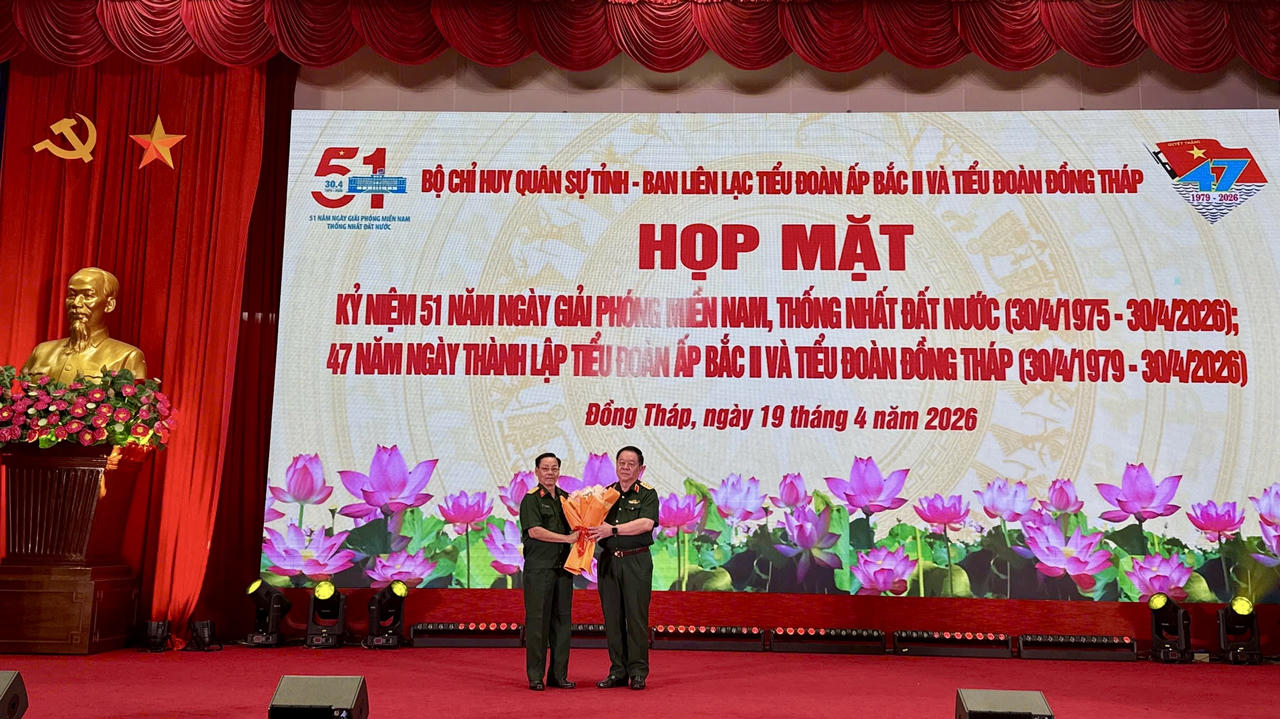 Đại tướng Nguyễn Trọng Nghĩa dự họp mặt kỷ niệm tại Đồng Tháp