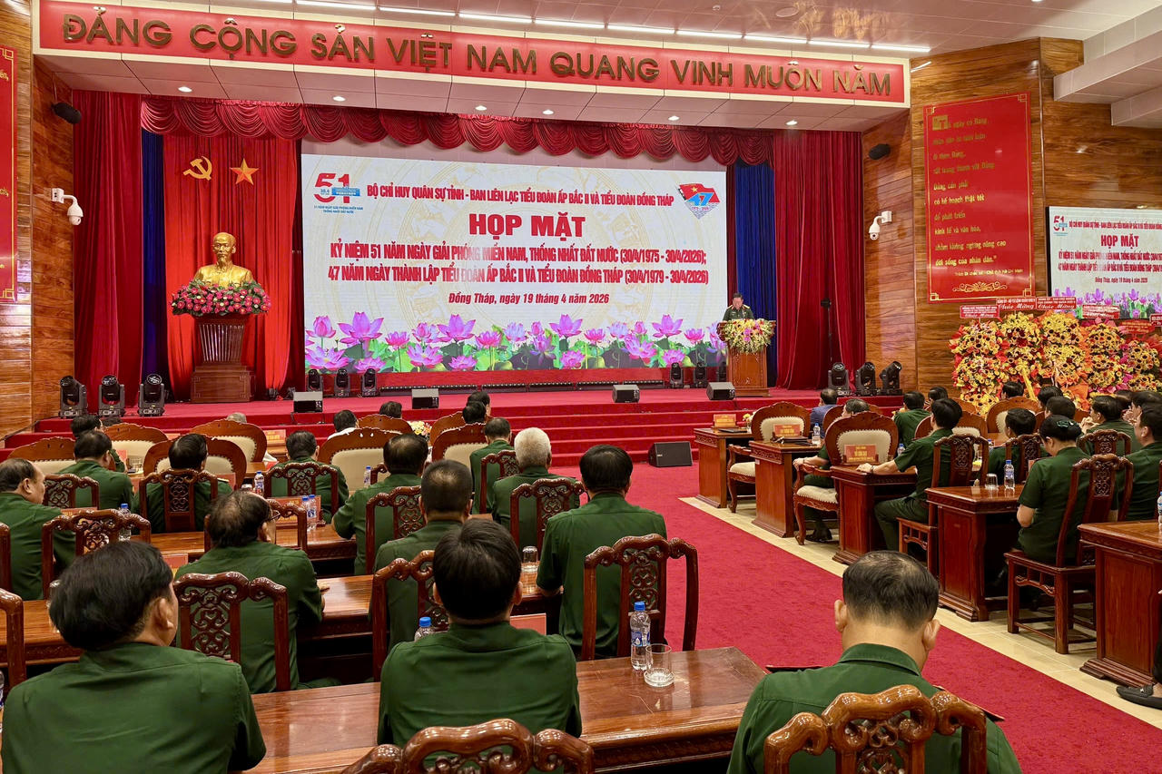 Đại tướng Nguyễn Trọng Nghĩa dự họp mặt kỷ niệm tại Đồng Tháp