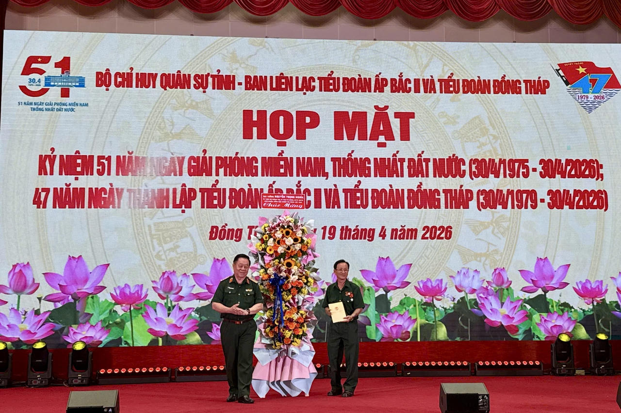 Đại tướng Nguyễn Trọng Nghĩa dự họp mặt kỷ niệm tại Đồng Tháp