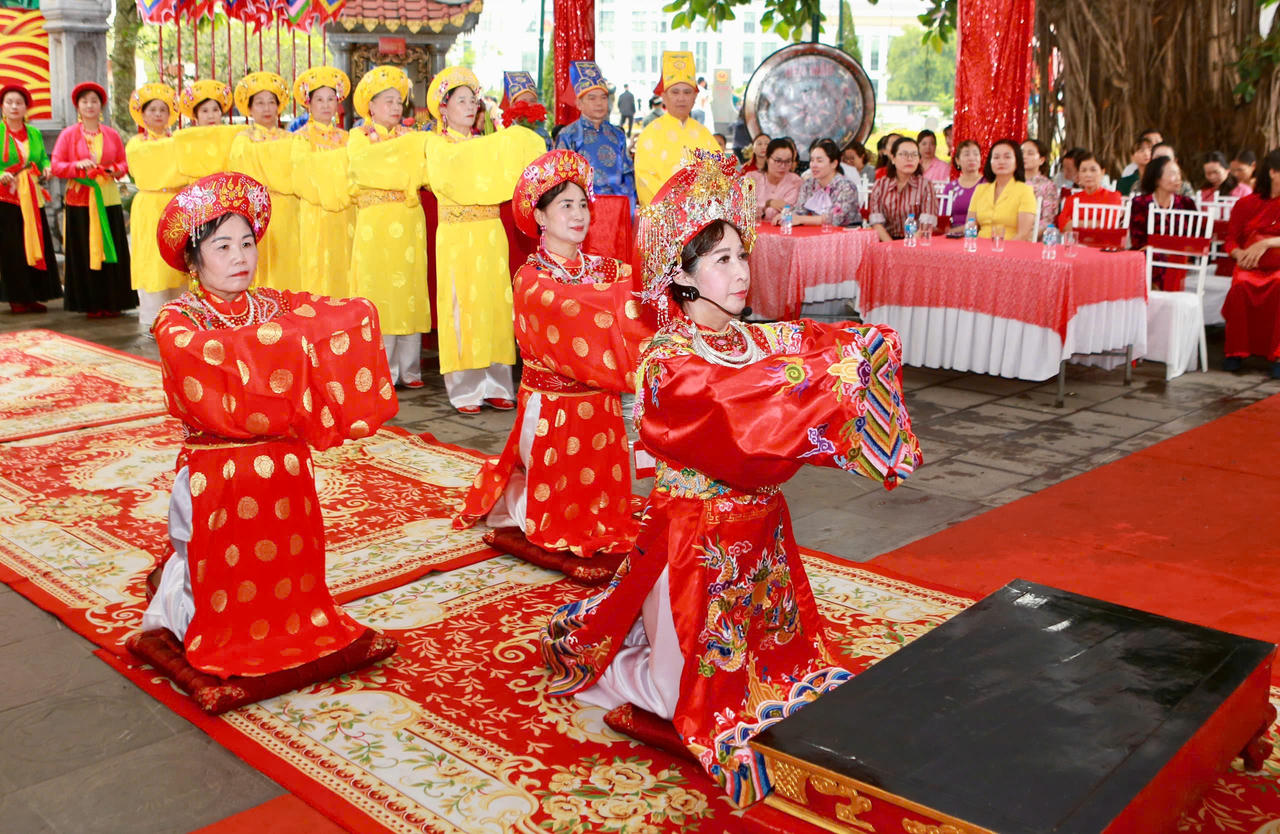 Lào Cai: Lễ tế dân gian, dâng hương Đền Mẫu năm 2026