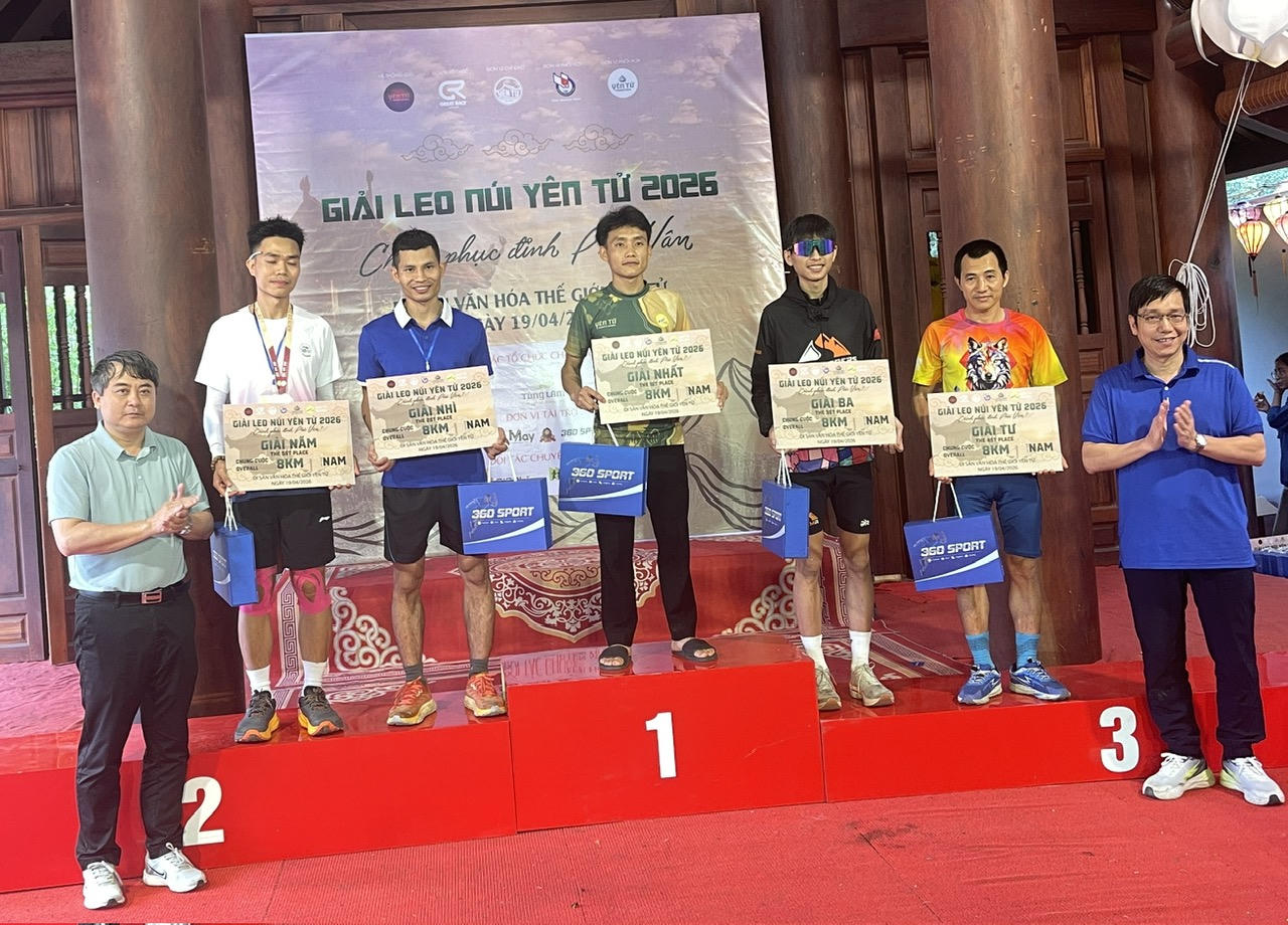  Hơn 1.000 runner Chinh phục đỉnh Phù Vân 