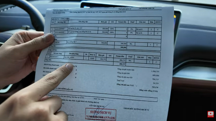 Anh Hoàng “khoe” phiếu bảo dưỡng mốc đầu tiên chiếc VF 9 với chi phí chỉ 763.276 đồng.