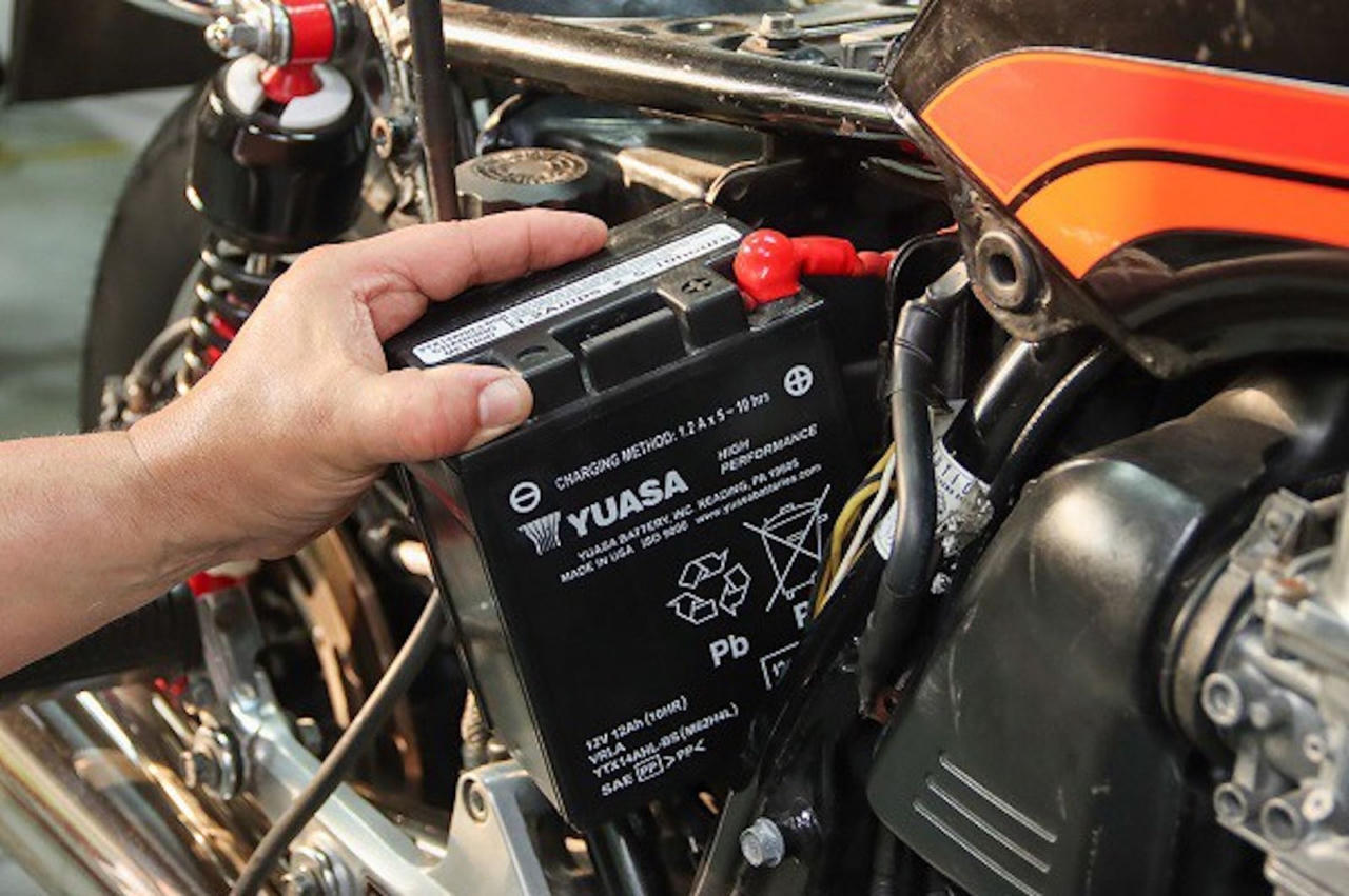 Từ 9/10, siết chuẩn động cơ, ắc quy xe máy điện