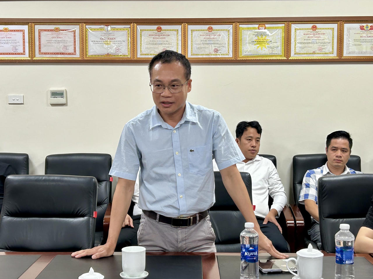 Ông Trần Ngọc Hà – Phó Tổng biên tập Báo Pháp luật Việt Nam phát biểu tại buổi làm việc.