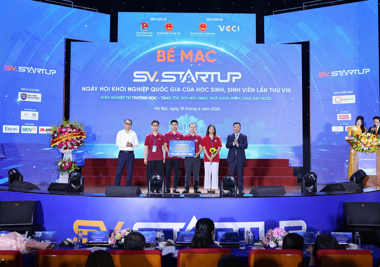 Nhóm sinh viên HHT xuất sắc nhận giải nhì hội thi khởi nghiệp quốc gia học sinh, sinh viên lần thứ VIII