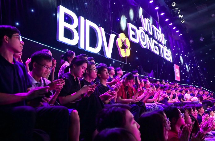 Sinh viên hào hứng tham gia các màn thử sức ngay tại trường quay.