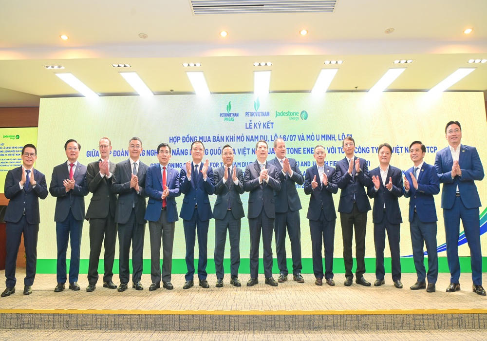 Các đại biểu dự lễ ký kết.