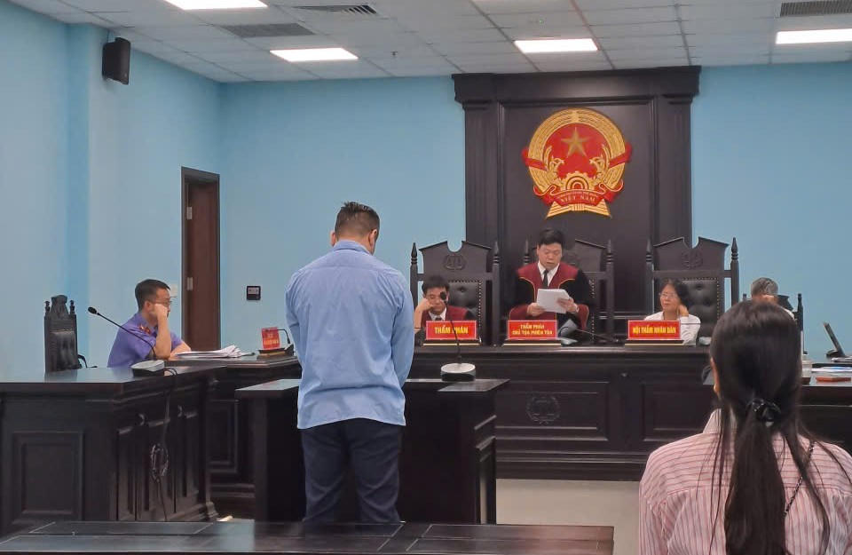 Lãnh 12 năm tù vì chiếm đoạt tài sản của ngân hàng