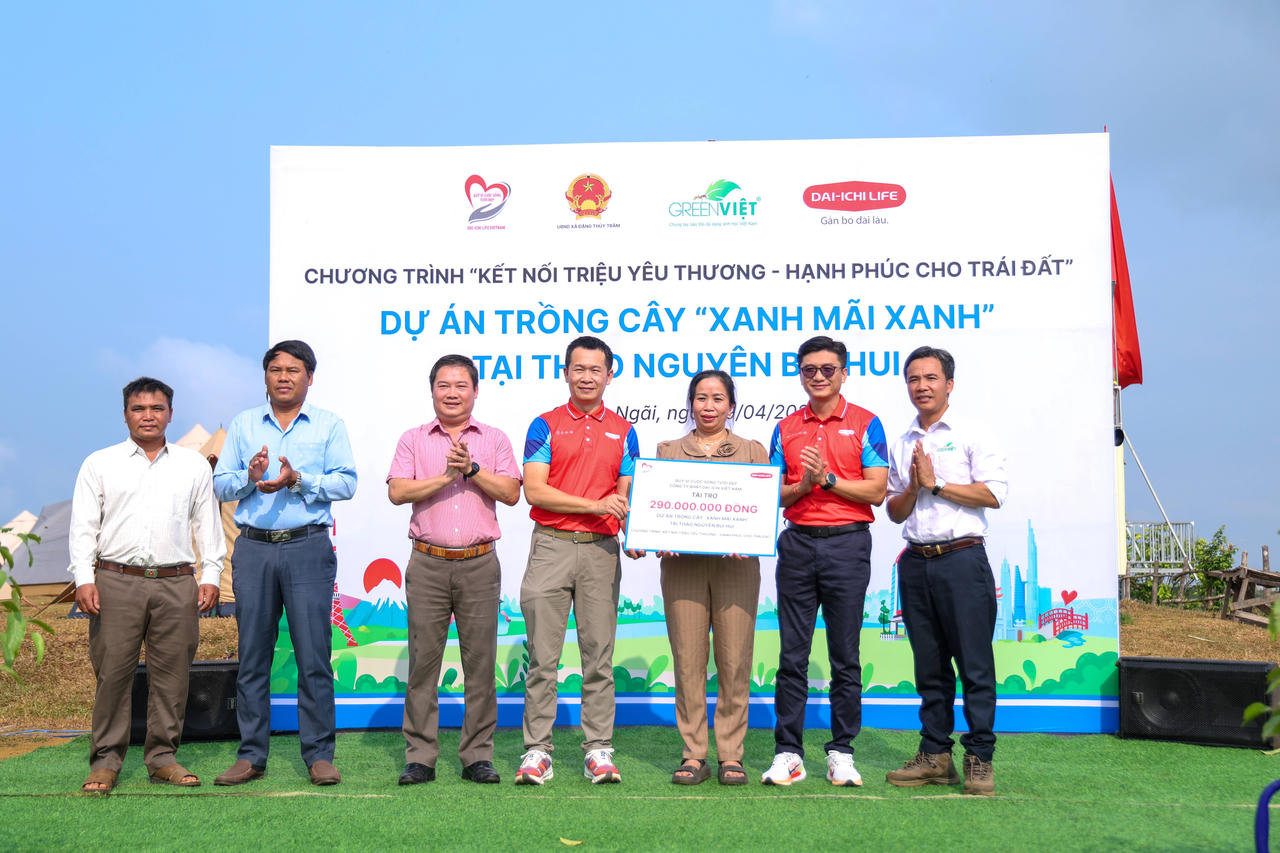 Dai-ichi Life Việt Nam trồng 6.000 cây xanh tại Thảo nguyên Bùi Hui