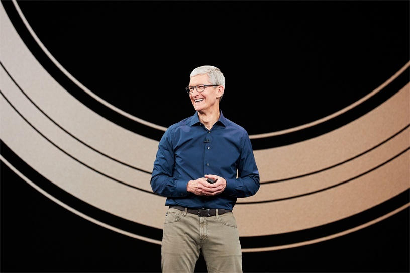 Tim Cook rời ghế CEO Apple, nhường quyền điều hành cho 'tướng' phần cứng John Ternus