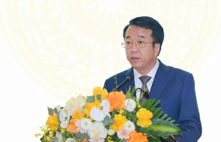 Ông Nguyễn Thanh Bình, Phó Bí thư Tỉnh ủy, Chủ tịch UBND tỉnh phát biểu bế mạc hội nghị.