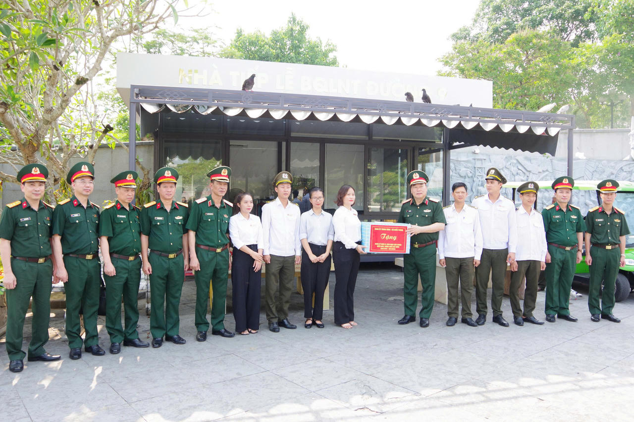 Quân ủy Trung ương, Bộ Quốc phòng tổ chức các hoạt động tri ân, tặng quà tại Quảng Trị