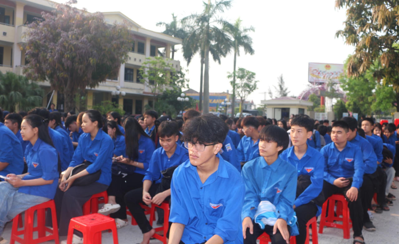 Đưa pháp luật vào học đường bằng “phiên tòa giả định”