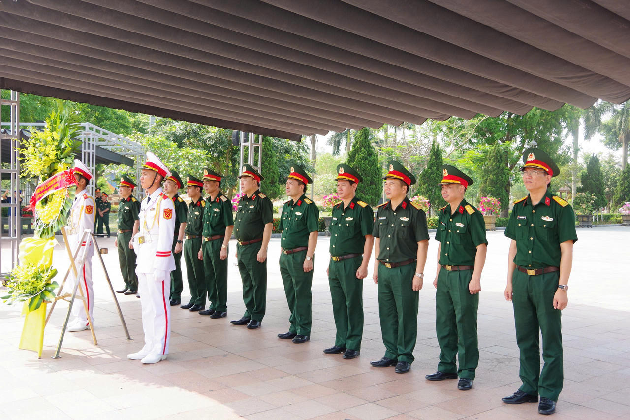 Quân ủy Trung ương, Bộ Quốc phòng tổ chức các hoạt động tri ân, tặng quà tại Quảng Trị
