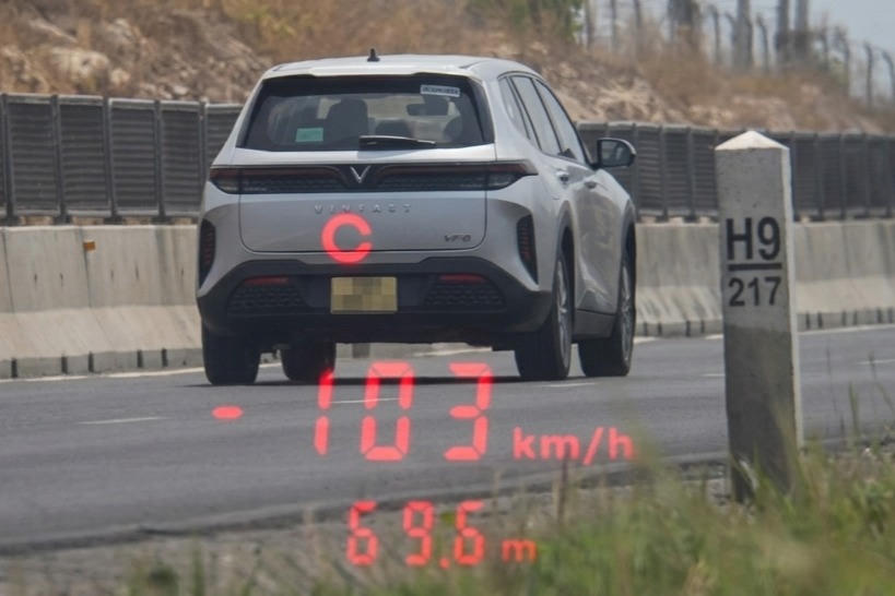 Liên tiếp xử phạt tài xế và chủ xe vi phạm trên cao tốc Phan Thiết - Vĩnh Hảo 