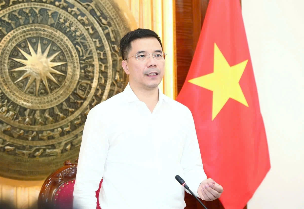 Phó Bí thư Thường trực Tỉnh ủy Thanh Hóa Nguyễn Hồng Phong phát biểu kết luận hội nghị.