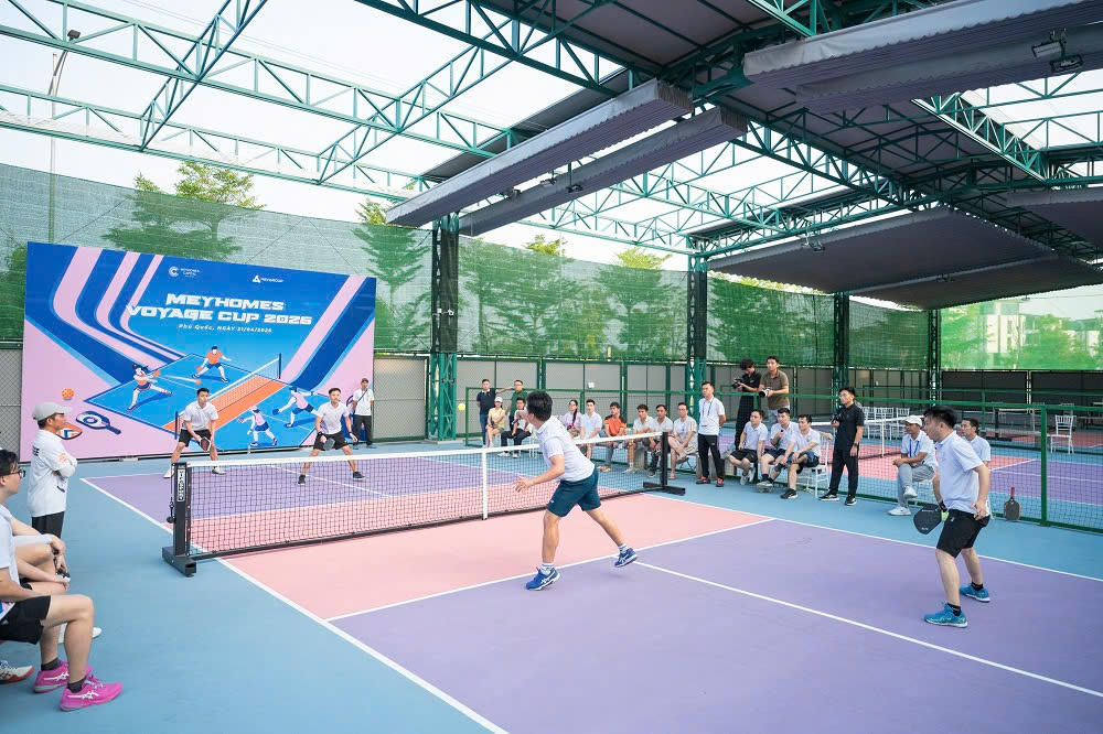 Những trận đấu sôi nổi tại giải thể thao Meyhomes Voyage