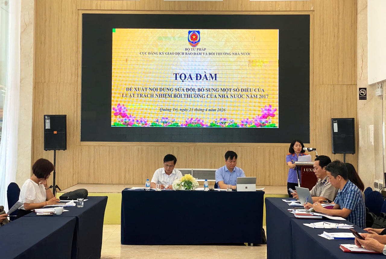 Quang cảnh buổi tọa đàm góp ý sửa đổi, bổ sung Luật Trách nhiệm bồi thường của Nhà nước năm 2017 tại Quảng Trị.