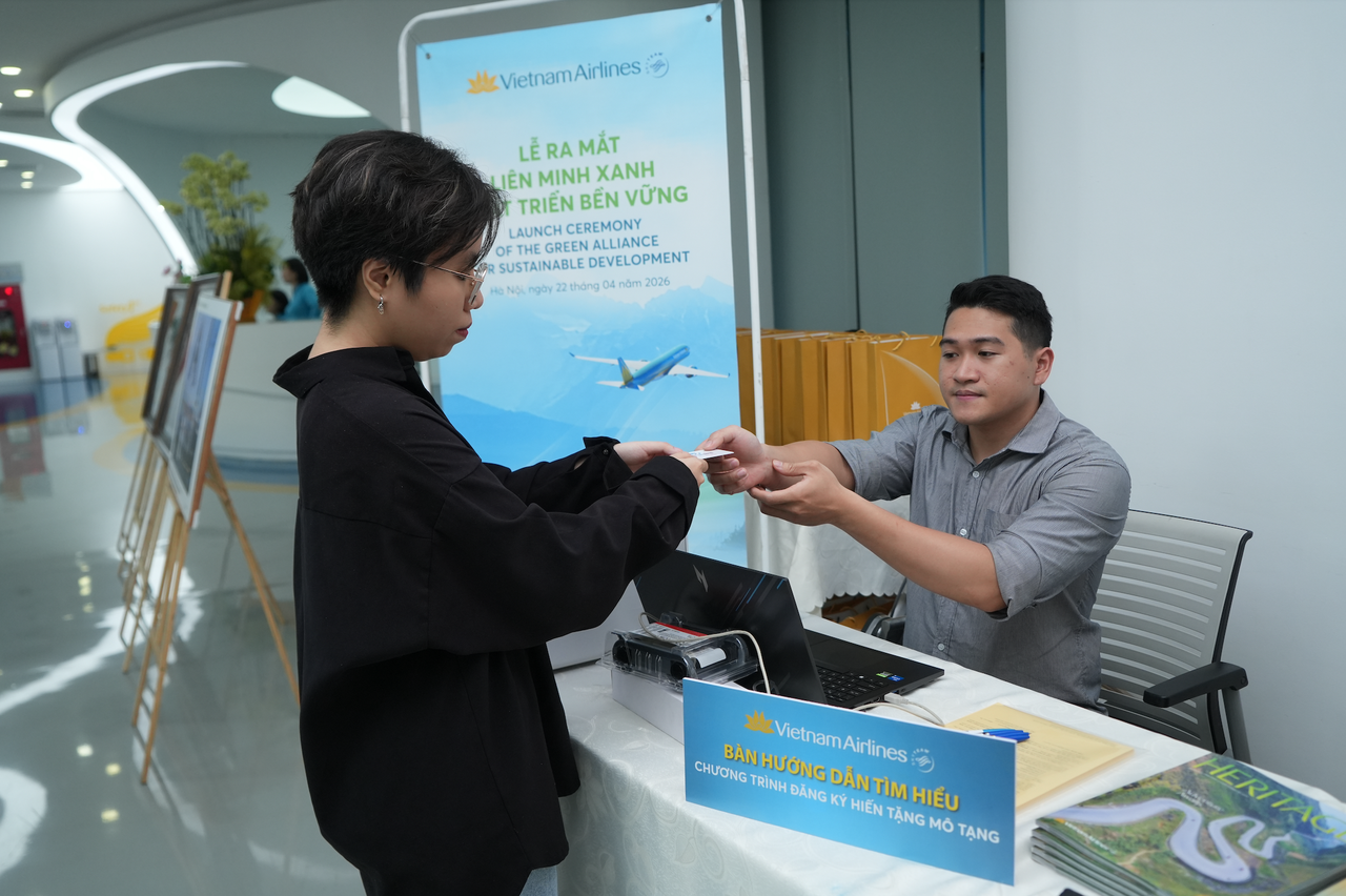 Bàn tìm hiểu thông tin và hiến mô, tạng tại Lễ ra mắt "Liên minh xanh - Phát triển bền vững" lan tỏa tinh thần chia sẻ vì cộng đồng.