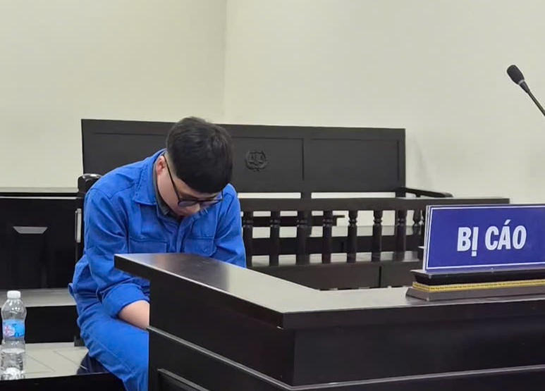 Dàn lãnh đạo công ty bán sản phẩm điều trị nám lãnh án