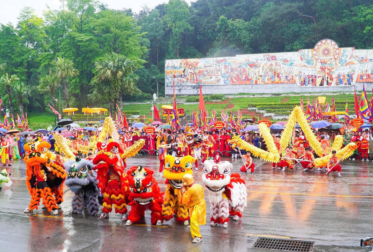 Màn biểu diễn múa lân sư rồng đặc sắc tại chương trình.Ảnh: Ngọc Phúc 