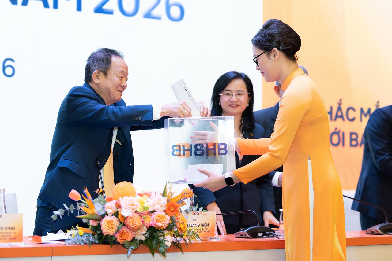 Trên cơ sở kết quả kinh doanh tích cực và triển vọng tăng trưởng bền vững, SHB dự kiến tỷ lệ cổ tức năm 2026 ở mức 18%, thể hiện cam kết nhất quán trong việc bảo đảm quyền lợi và lợi ích lâu dài của cổ đông. 