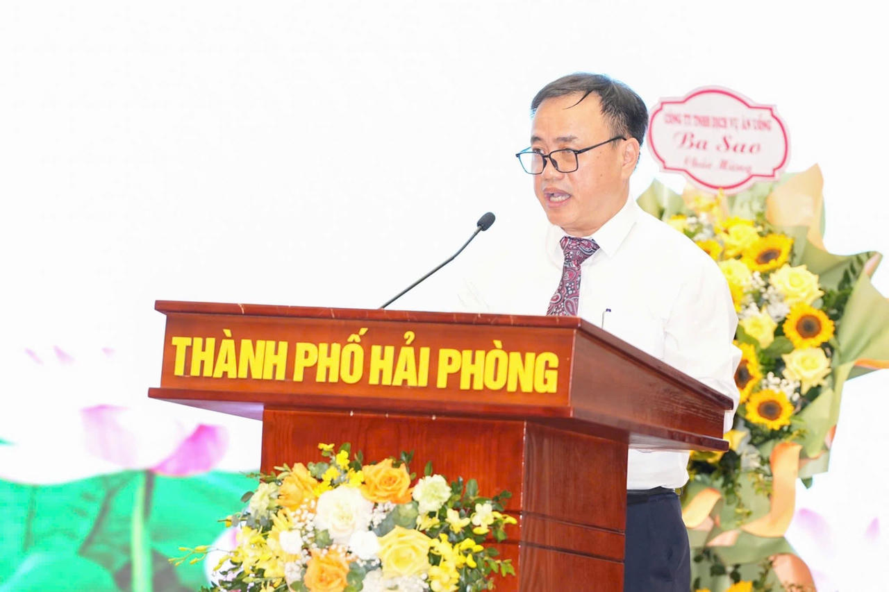 Chi cục trưởng Chi cục An toàn vệ sinh thực phẩm TP Hoàng Anh Tùng phát biểu.