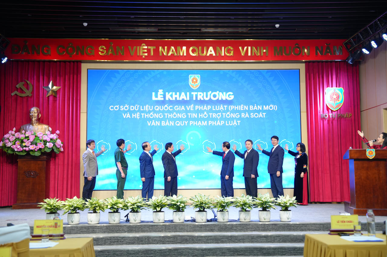 Khai trương Cơ sở dữ liệu quốc gia về pháp luật phiên bản mới