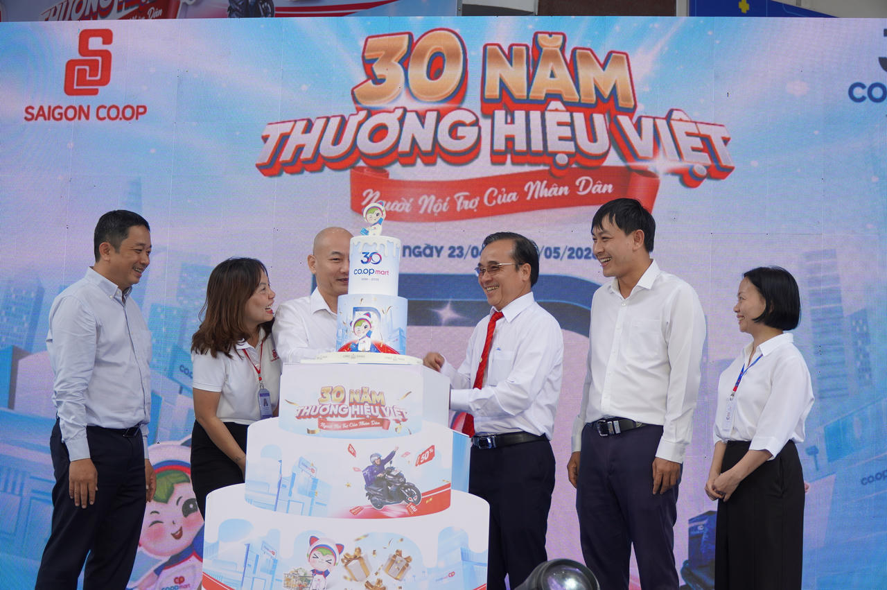 Ra mắt túi môi trường phiên bản giới hạn kỷ niệm 30 năm Co.opmart