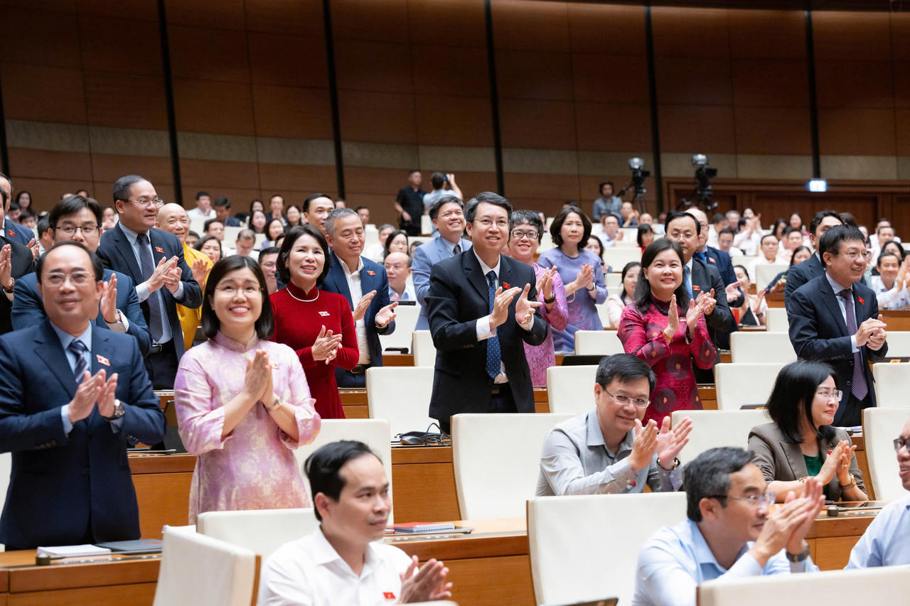 Các đại biểu Quốc hội tại phiên họp chiều 23/4.